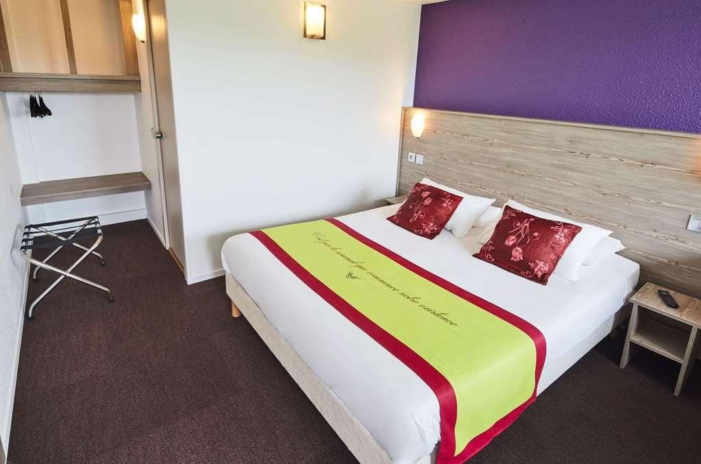 Kyriad Cambrai Room photo