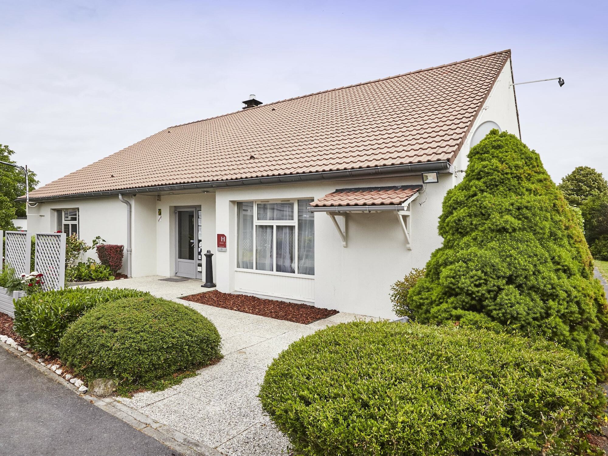 Kyriad Cambrai Exterior photo