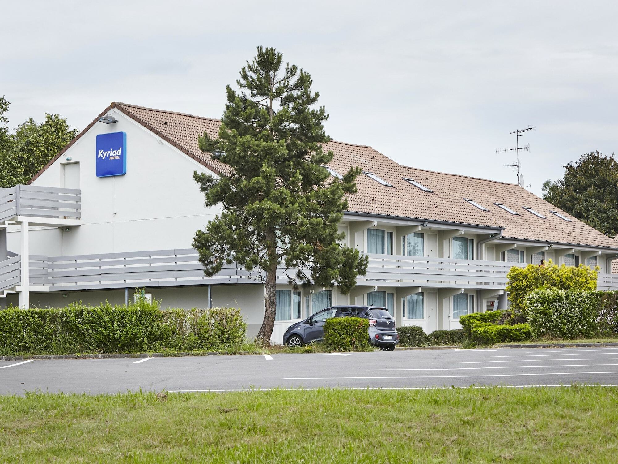 Kyriad Cambrai Exterior photo